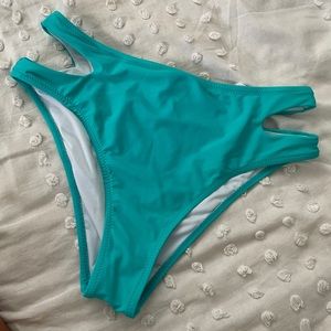 Cupshe size L bikini bottom